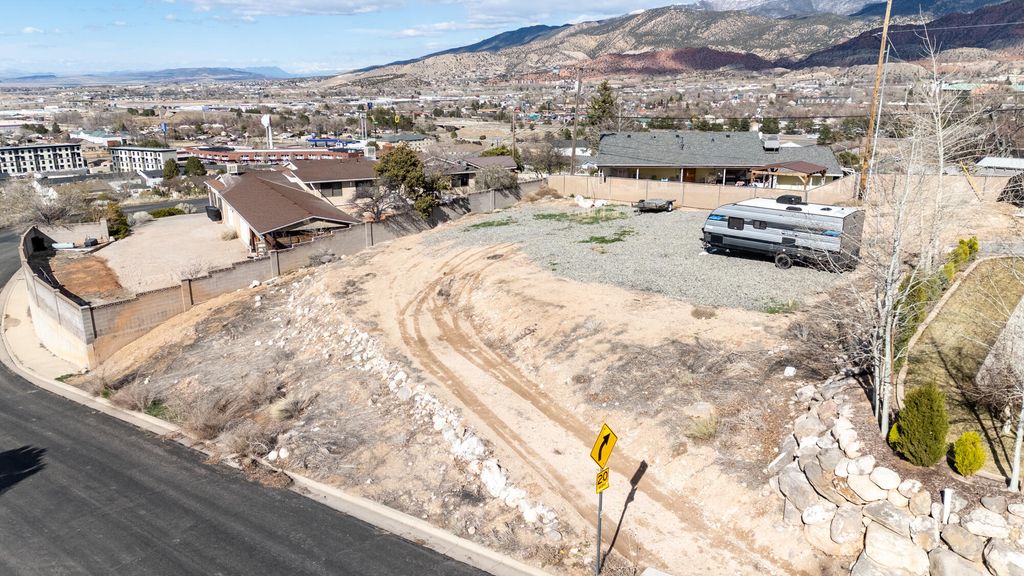 Photo of 77 W Columbia Way, Cedar City, UT 84720 (MLS # 110768)