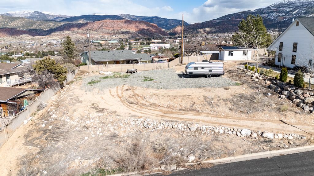 Photo of 77 W Columbia Way, Cedar City, UT 84720 (MLS # 110768)