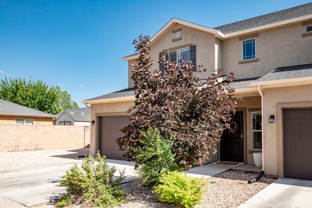 Photo of 3062 W Hemlock Lane Ln #12, Cedar City, UT 84721 (MLS # 115110)