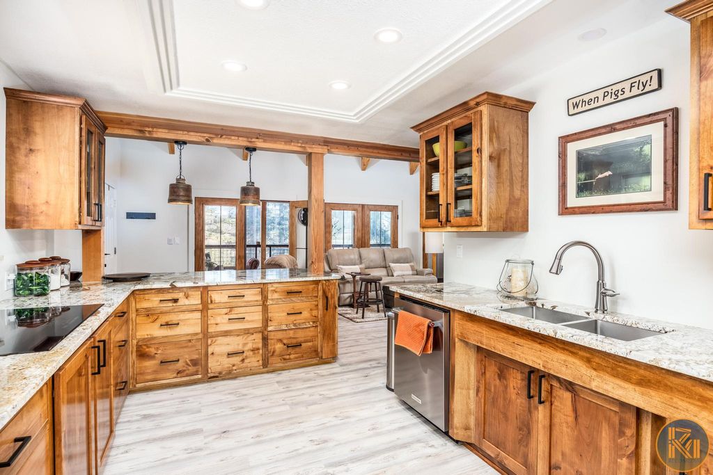 Photo of 20602080 E Strawberry Point RD, Duck Creek Village, UT 84762 (MLS # 115579)