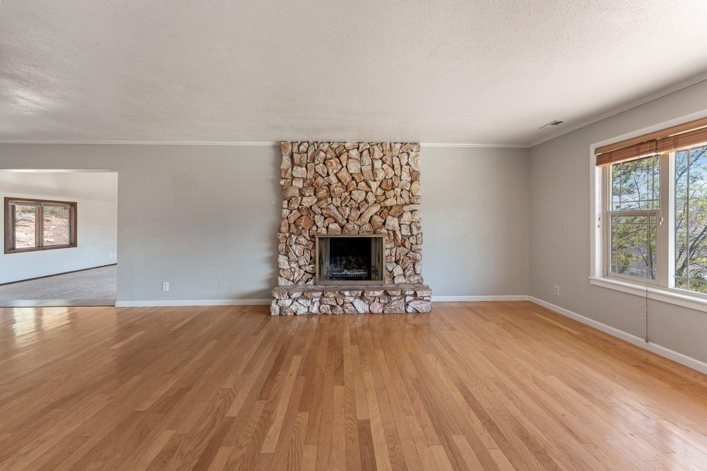Photo of 338 Casa Loma LN, Cedar City, UT 84721 (MLS # 111426)