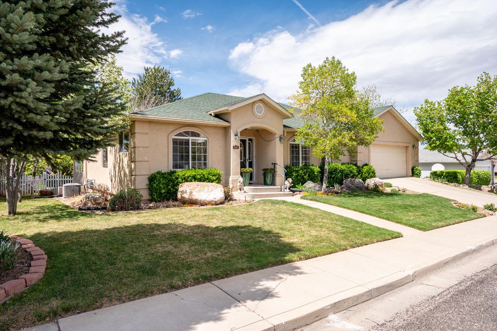 Photo of 846 S 860 W, Cedar City, UT 84720 (MLS # 115877)