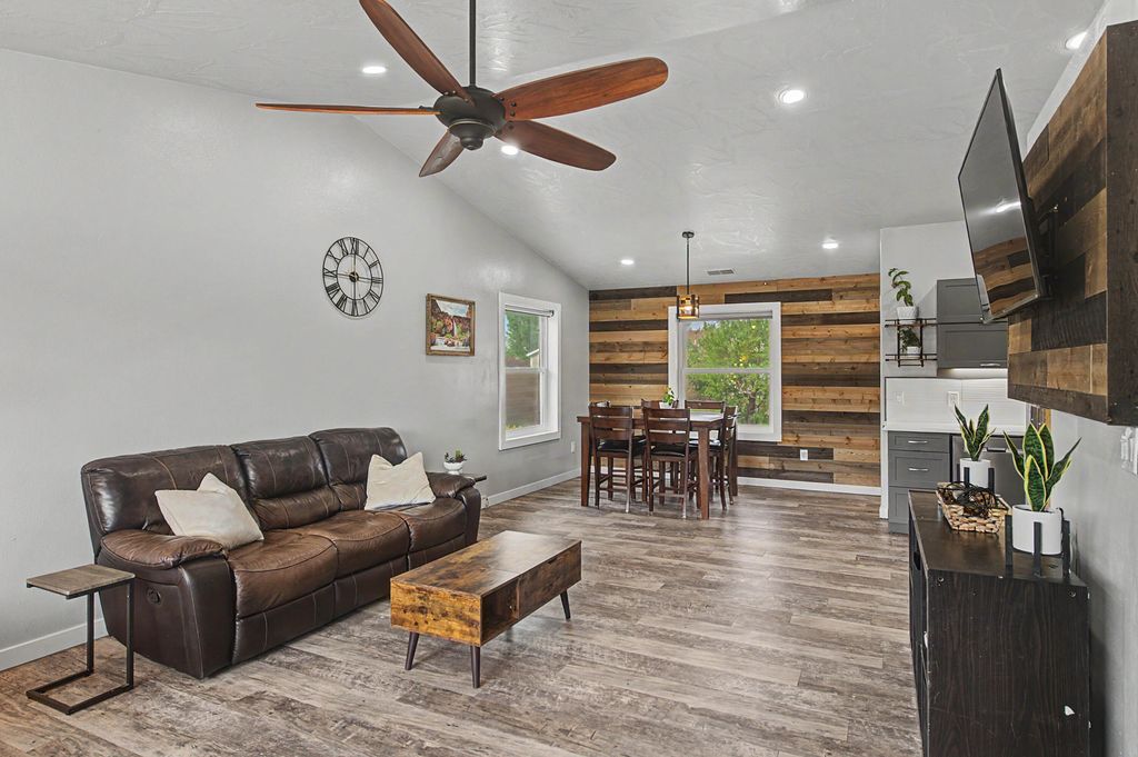 Photo of 4795 N Halterman RD, Enoch, UT 84721 (MLS # 116302)