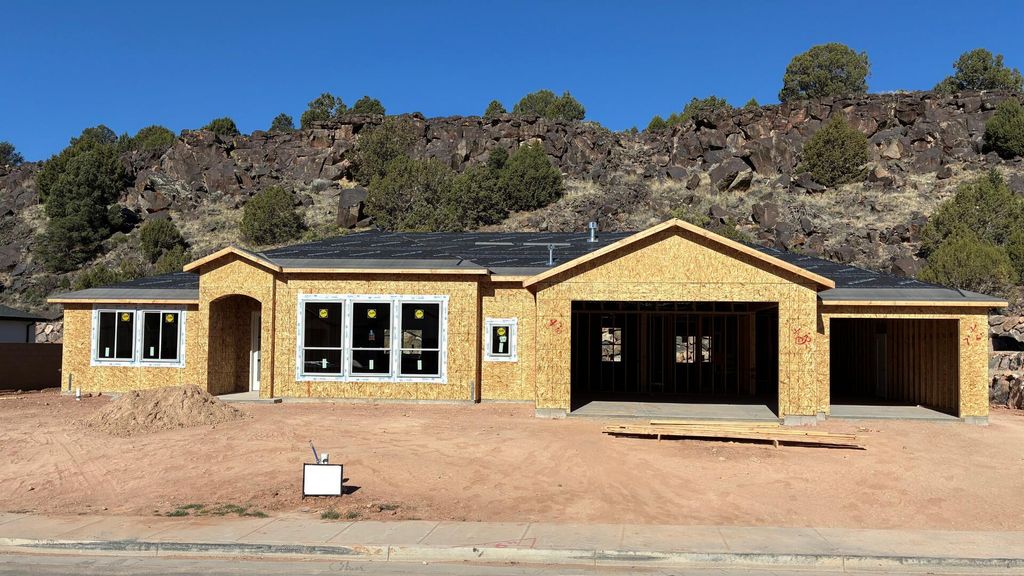 Photo of 2258 S Canyon CIR, Cedar City, UT 84720 (MLS # 115414)