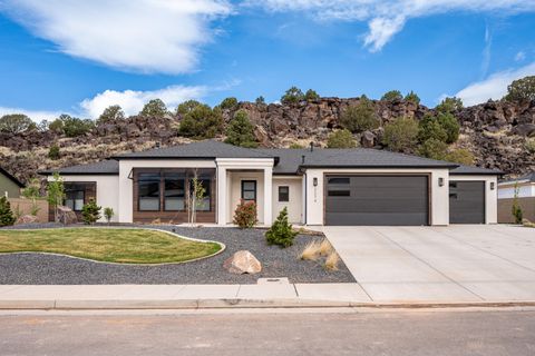 Photo of 2274 S Canyon CIR, Cedar City, UT 84720 (MLS # 115697)