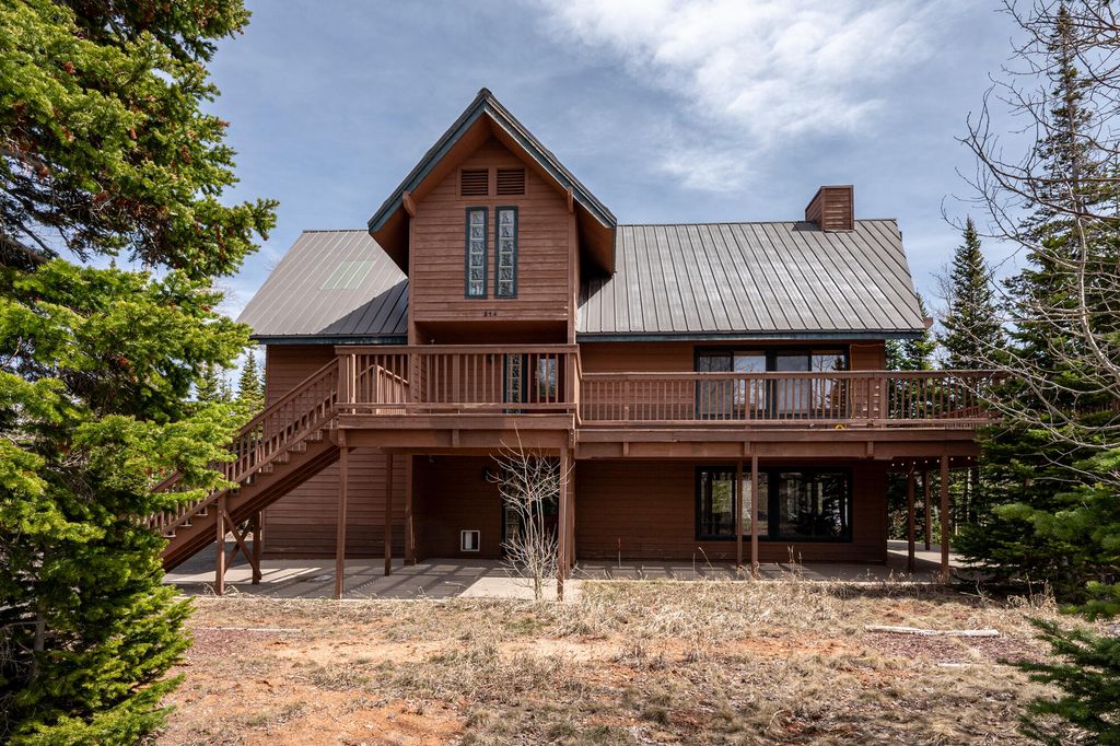Photo of 314 N Trails at Navajo, Brian Head, UT 84719 (MLS # 115676)