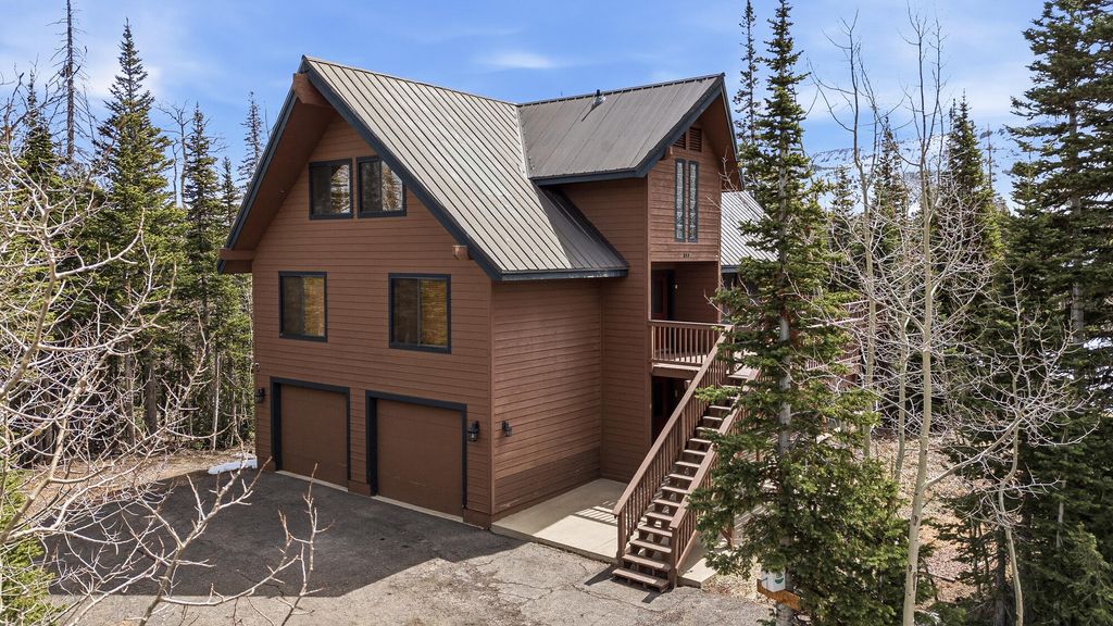 Photo of 314 N Trails at Navajo, Brian Head, UT 84719 (MLS # 115676)