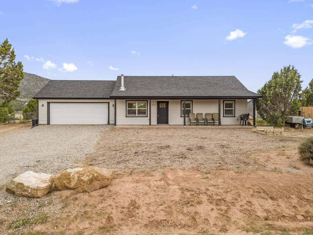 Photo of 4026 S 17675 Dr W, Cedar City, UT 84720 (MLS # 117393)