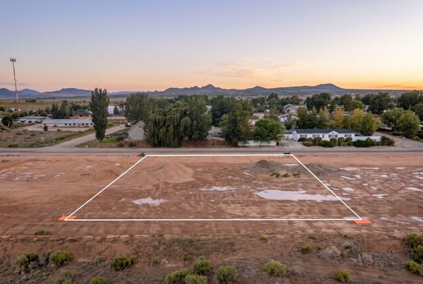 4870 N 2700 W, CEDAR CITY, UT 84721 - Image 595b24652c2add204f113f68bdf66f5b/4265746857