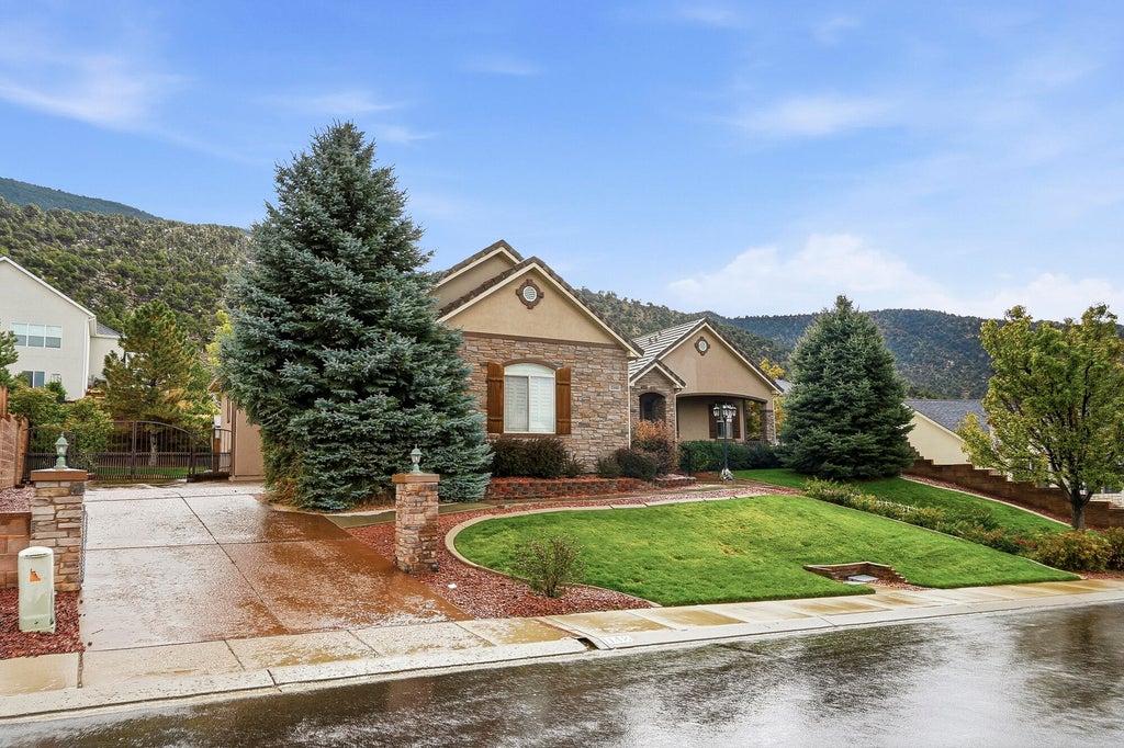 Photo of 1148 E Ashdown Forest RD, Cedar City, UT 84721 (MLS # 118625)