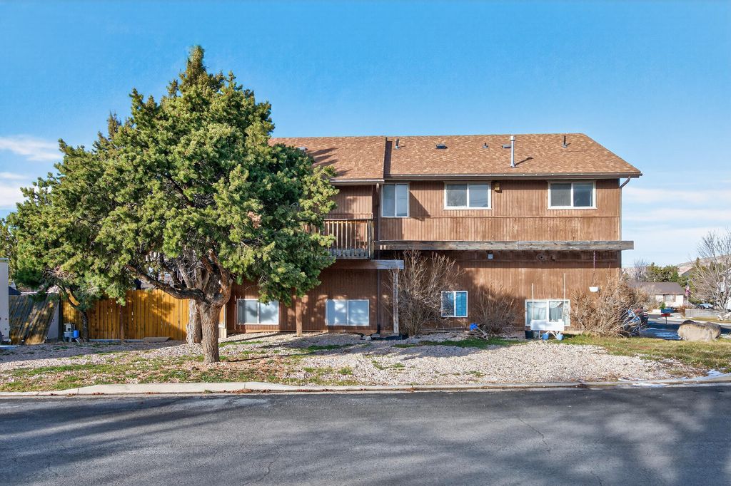 Photo of 1284 S Sundown Ave, Cedar City, UT 84720 (MLS # 116031)