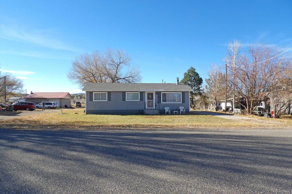 Photo of 80 S 300 W, Panguitch, UT 84759 (MLS # 113778)