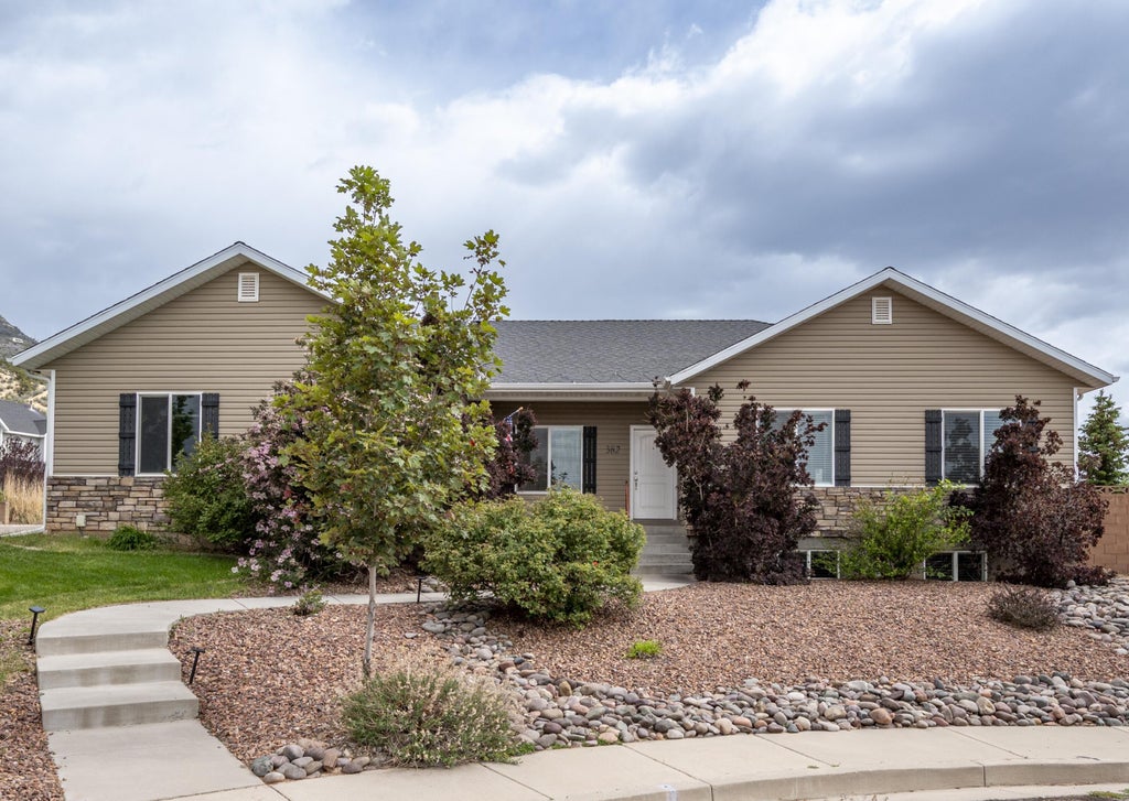 Photo of 382 E 650 South CIR, Cedar City, UT 84720 (MLS # 116505)