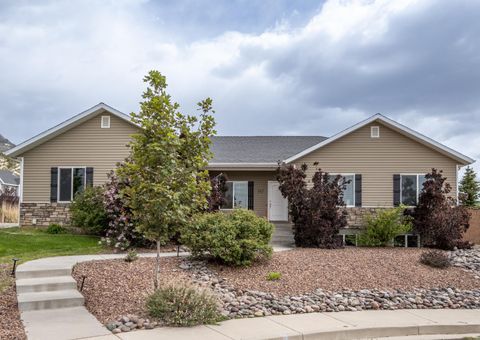 Photo of 382 E 650 South CIR, Cedar City, UT 84720 (MLS # 116505)