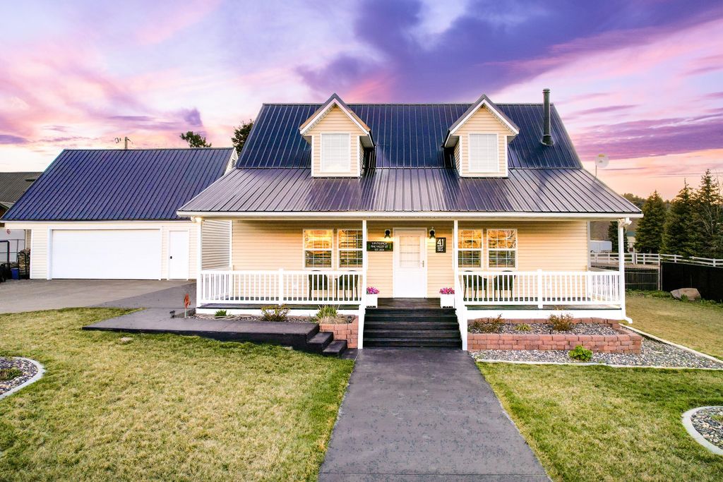 Photo of 41 N GRAFF CIR, Pine Valley, UT 84781 (MLS # 115886)