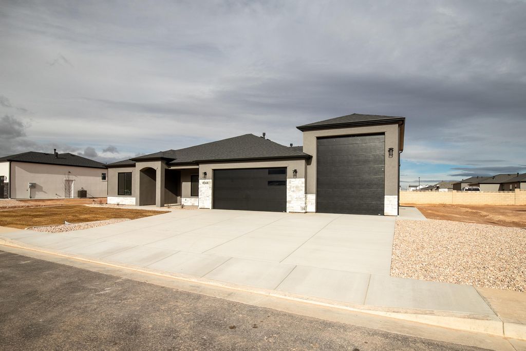 Photo of 4544 W 150 N #Lot 166, Phase 3, Cedar City, UT 84720 (MLS # 113493)