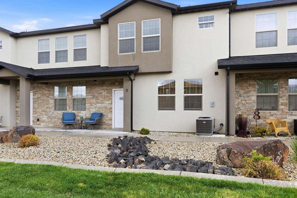 Photo of 498 W 1225 N #3, Cedar City, UT 84721 (MLS # 115793)