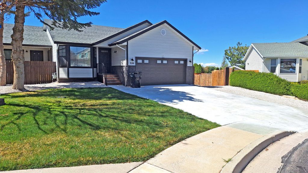 Photo of 320 E 2100 North CIR, Cedar City, UT 84721 (MLS # 115725)