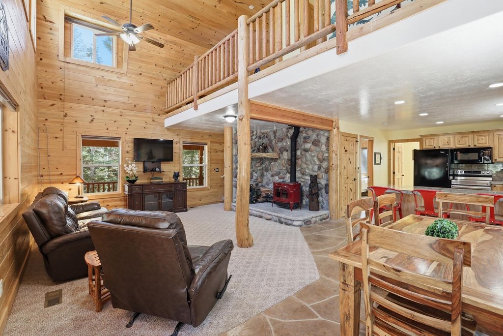 Photo of 690 Whispering Pines DR, Duck Creek Village, UT 84762 (MLS # 115618)