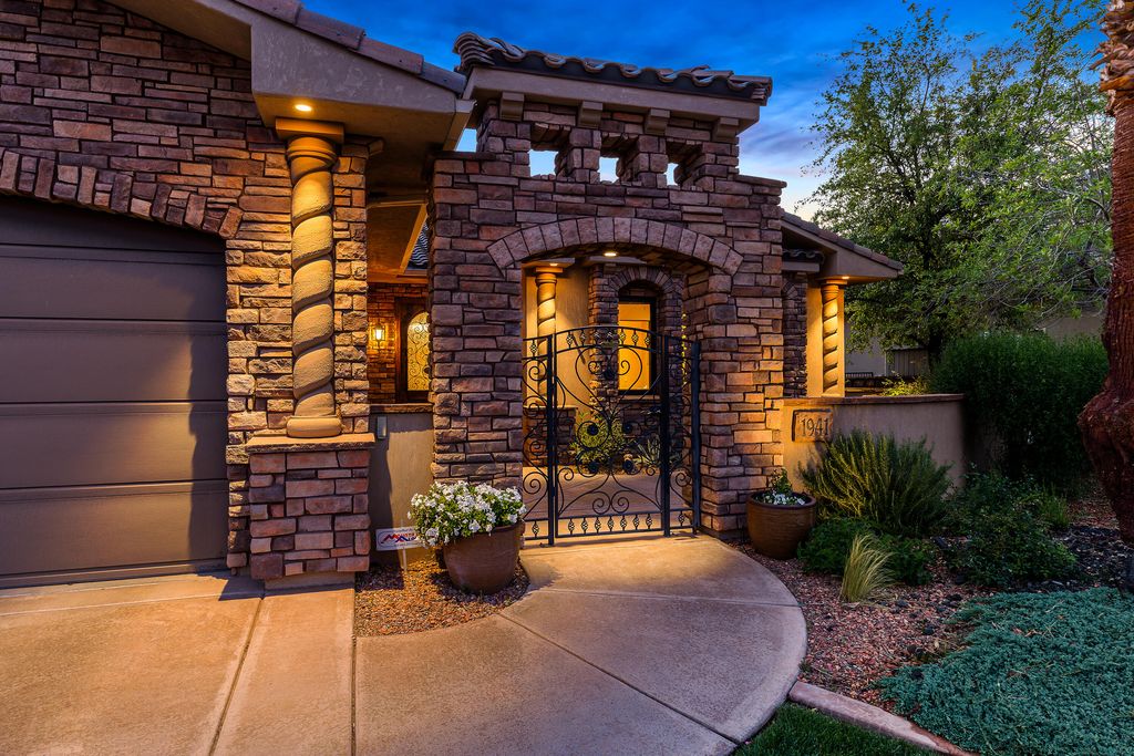 Photo of 1941 N Cascade Canyon DR, Saint George, UT 84770 (MLS # 115794)