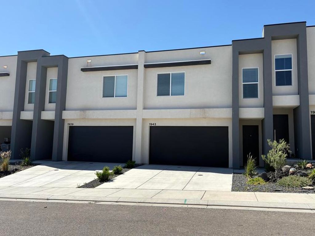 Photo of 1943 W 250 S, Hurricane, UT 84737 (MLS # 116846)