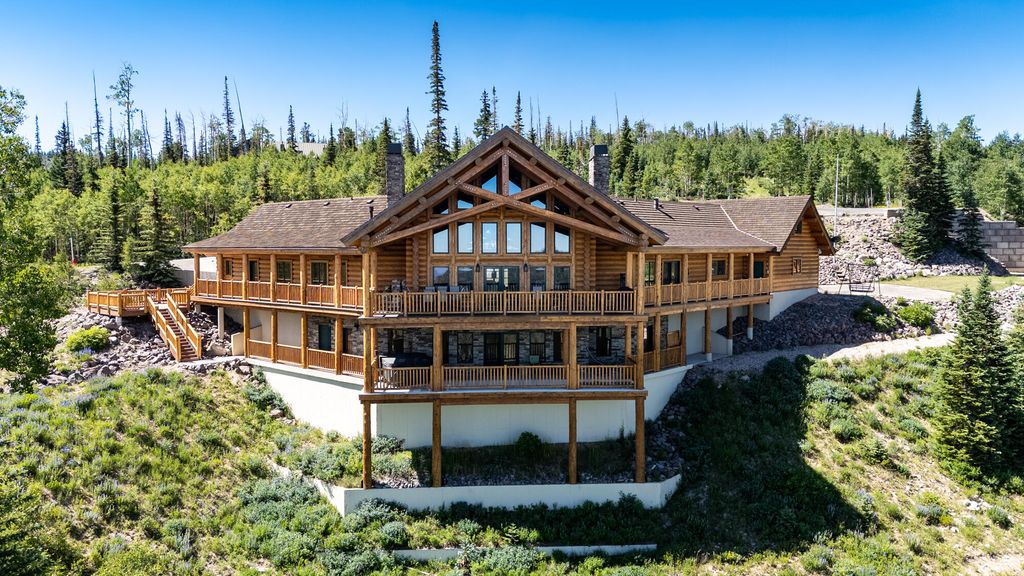 Photo of 280 W Ridge View ST, Brian Head, UT 84719 (MLS # 112212)