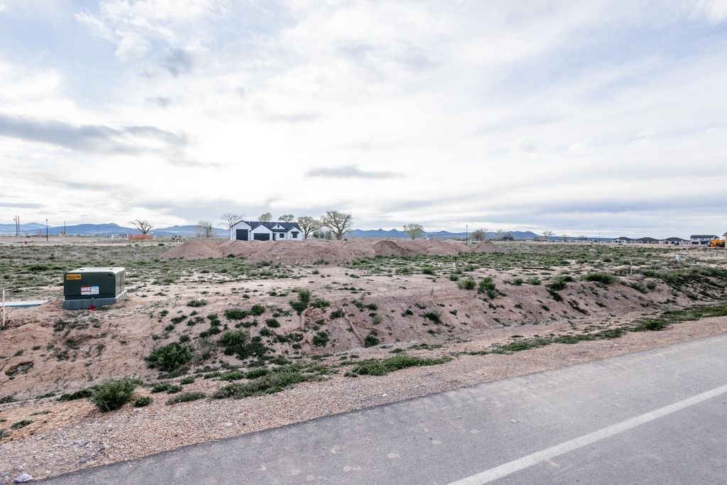 Photo of 2435 N Kings RD, Cedar City, UT 84721 (MLS # 115965)