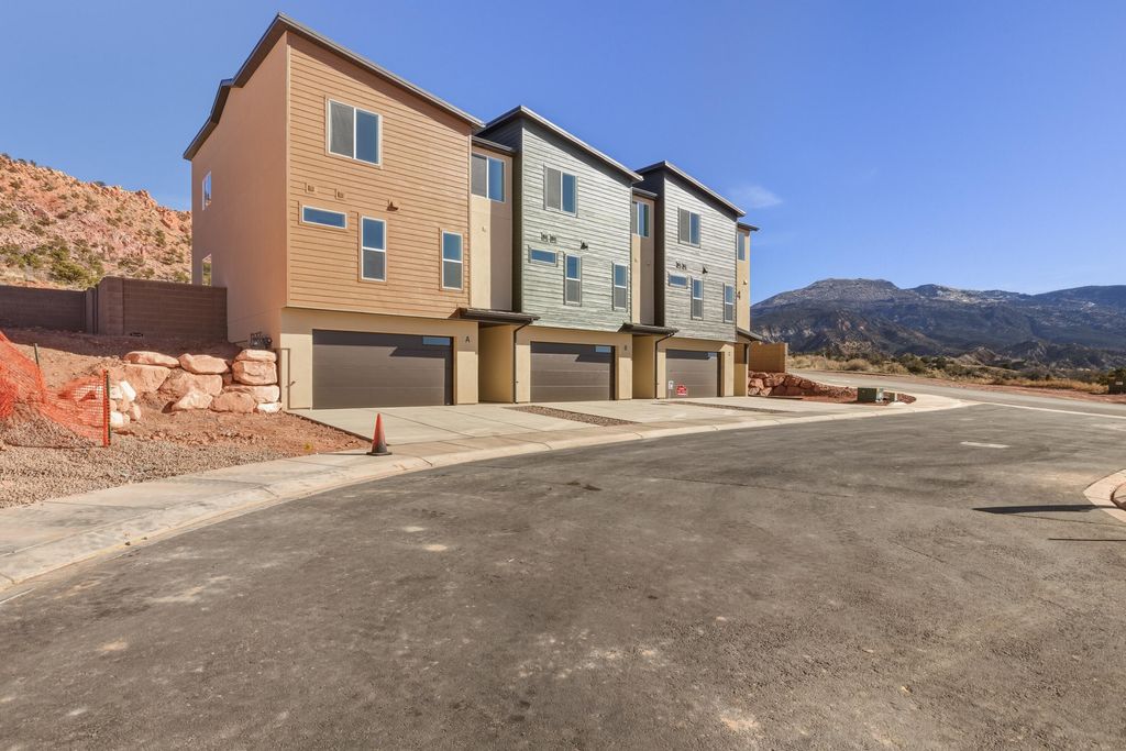 Photo of 397 E 900 N #UNIT 3A, Cedar City, UT 84721 (MLS # 114700)
