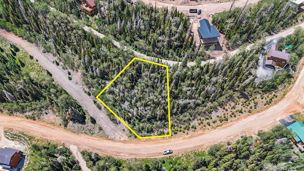 Photo of 587 W Hunter Ridge DR, Brian Head, UT 84719 (MLS # 117416)