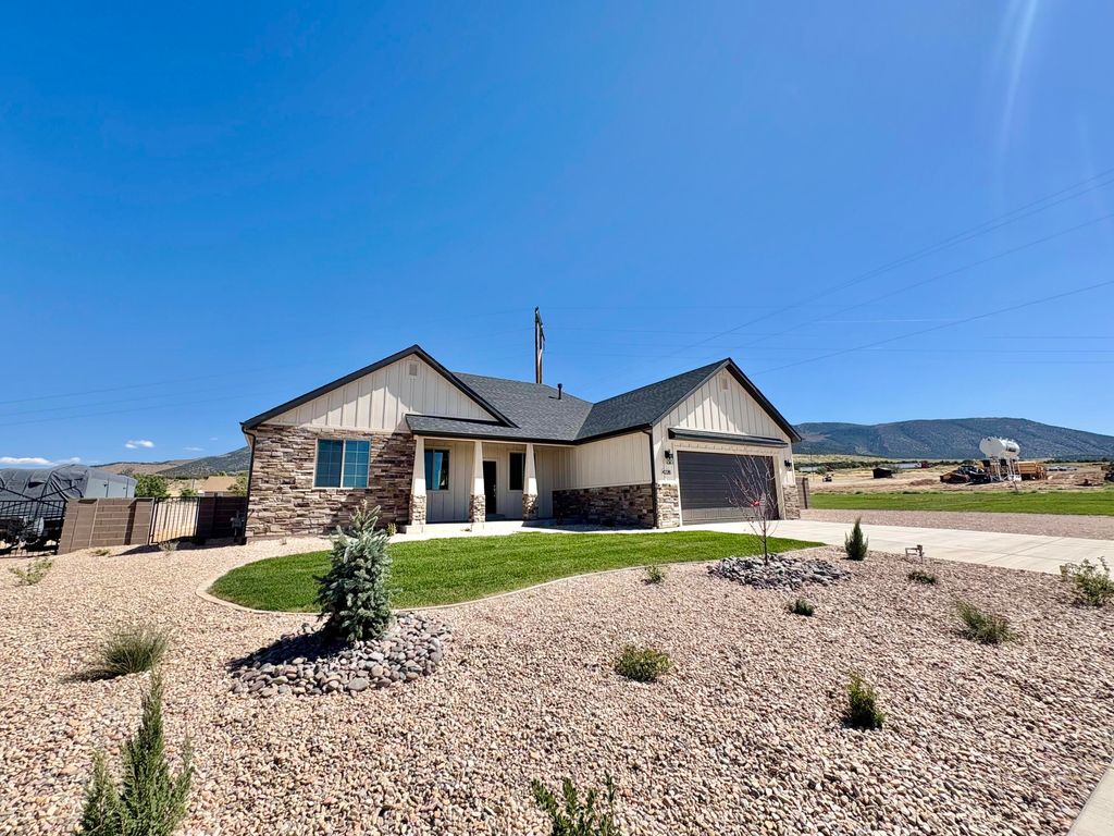 Photo of 4228 N Tomahawk DR #Lot 7 Sunview Estate, Enoch, UT 84721 (MLS # 111926)
