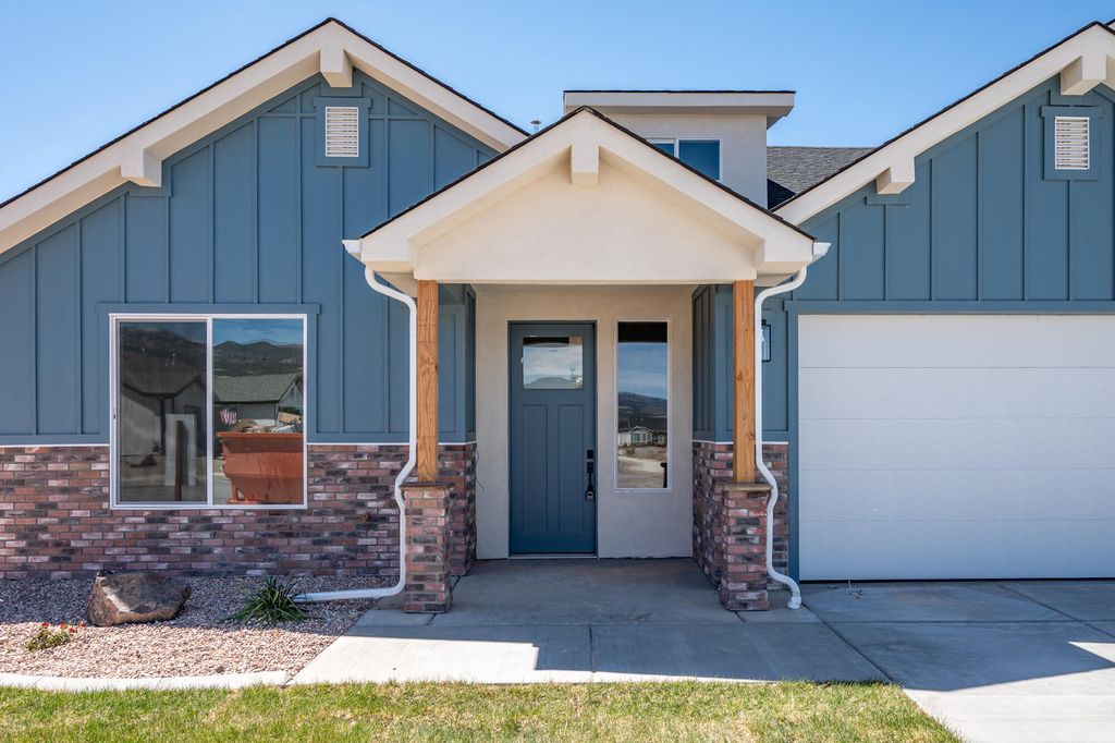 Photo of 4939 N 10 E, Enoch, UT 84721 (MLS # 114125)