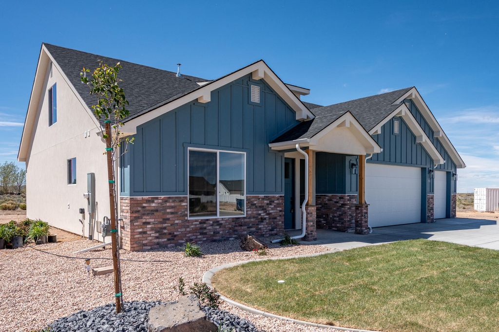Photo of 4939 N 10 E, Enoch, UT 84721 (MLS # 114125)
