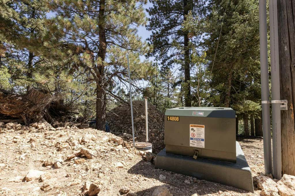 Photo of 910 E Ridge DR, Duck Creek Village, UT 84762 (MLS # 117183)