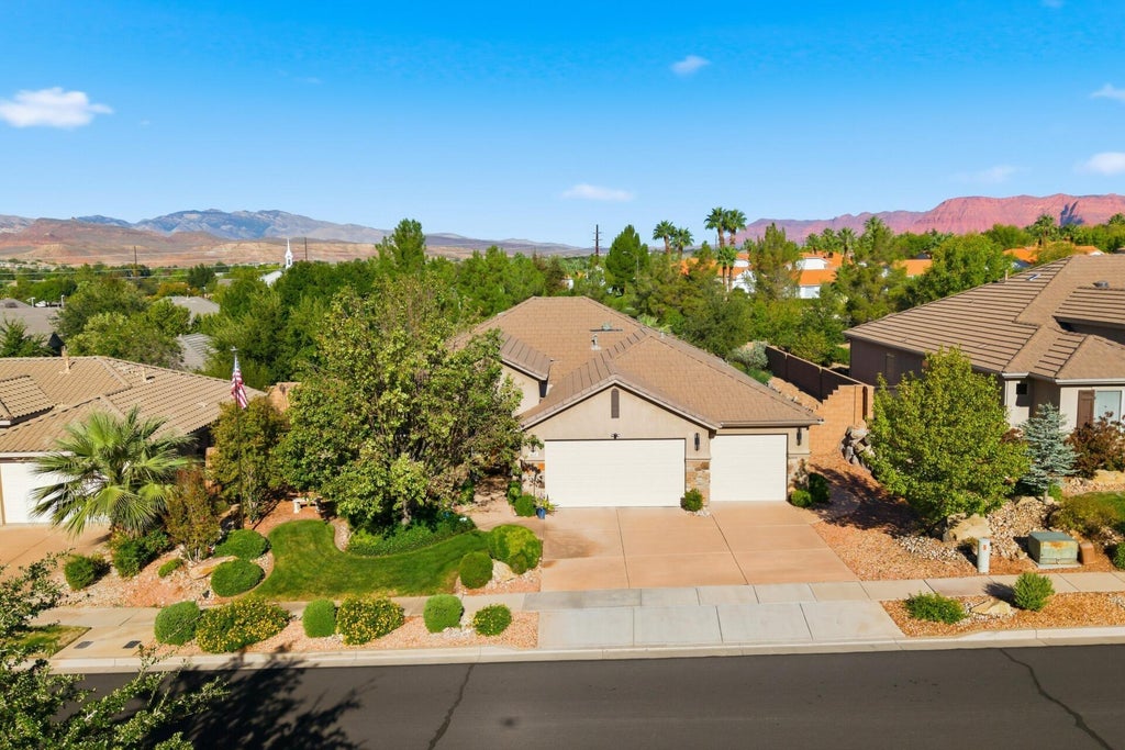 Photo of 61 N Charbonne DR, Saint George, UT 84770 (MLS # 118377)
