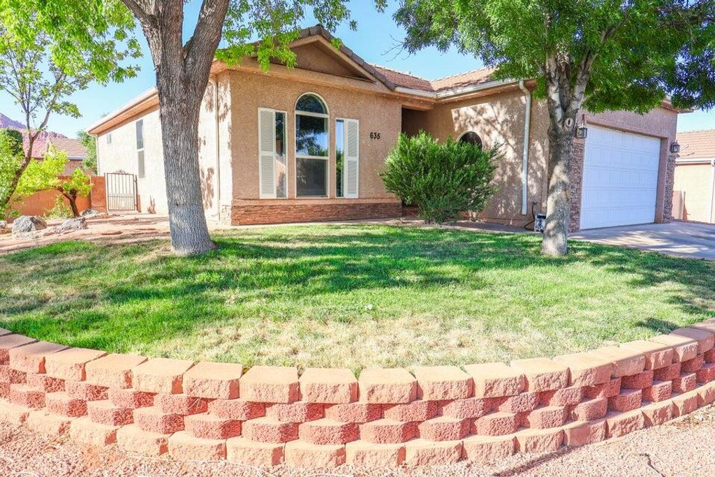 Photo of 635 E 460 S, Ivins, UT 84738 (MLS # 116893)