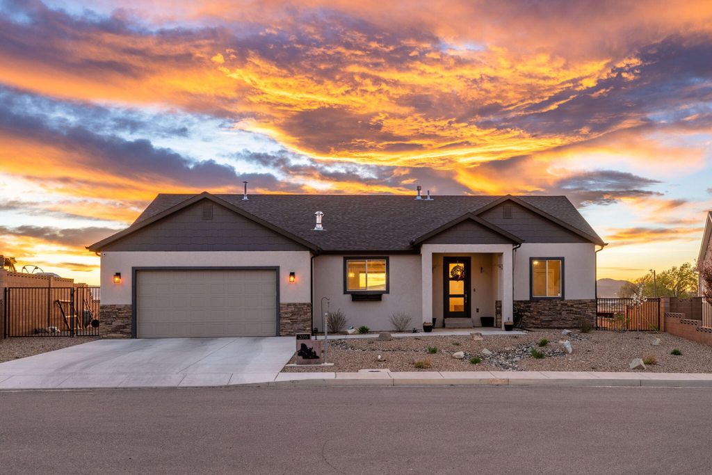 Photo of 396 S Cedar Creek DR, Cedar City, UT 84720 (MLS # 115388)