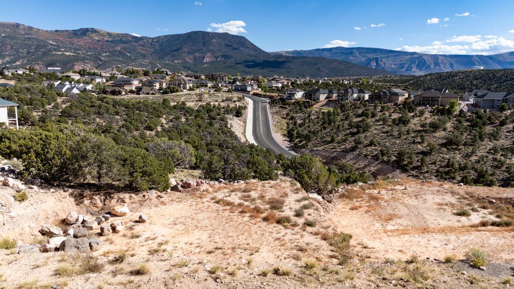 Photo of 387 S Carmel Ridge Circle Cir, Cedar City, UT 84720 (MLS # 113238)