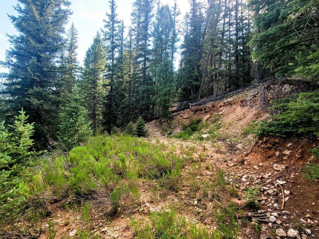 Photo of 770 N Skyline View DR, Duck Creek Village, UT 84762 (MLS # 112093)