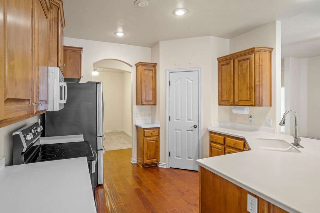 Photo of 591 E 1050 S, Saint George, UT 84790 (MLS # 115901)