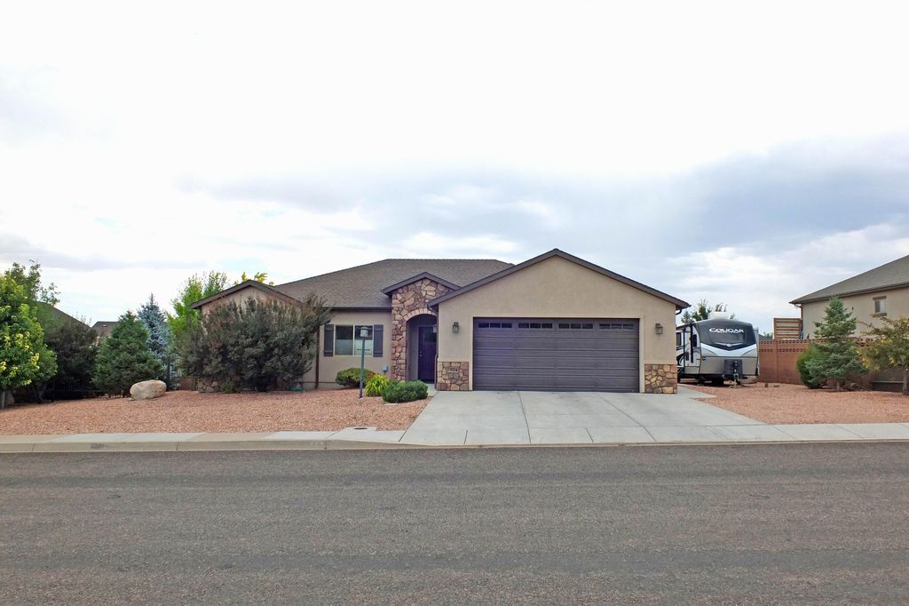Photo of 92 W 2775 N, Cedar City, UT 84721 (MLS # 112787)