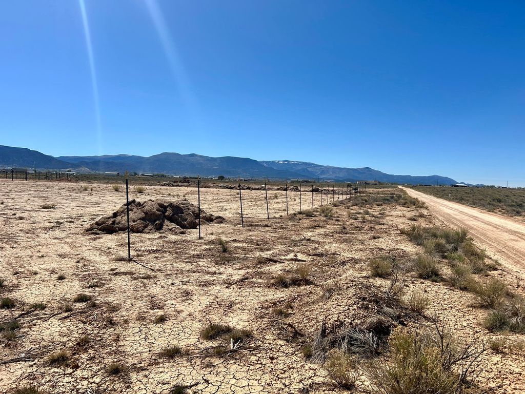 Photo of 5076 N Rim Ave, Cedar City, UT 84721 (MLS # 115984)