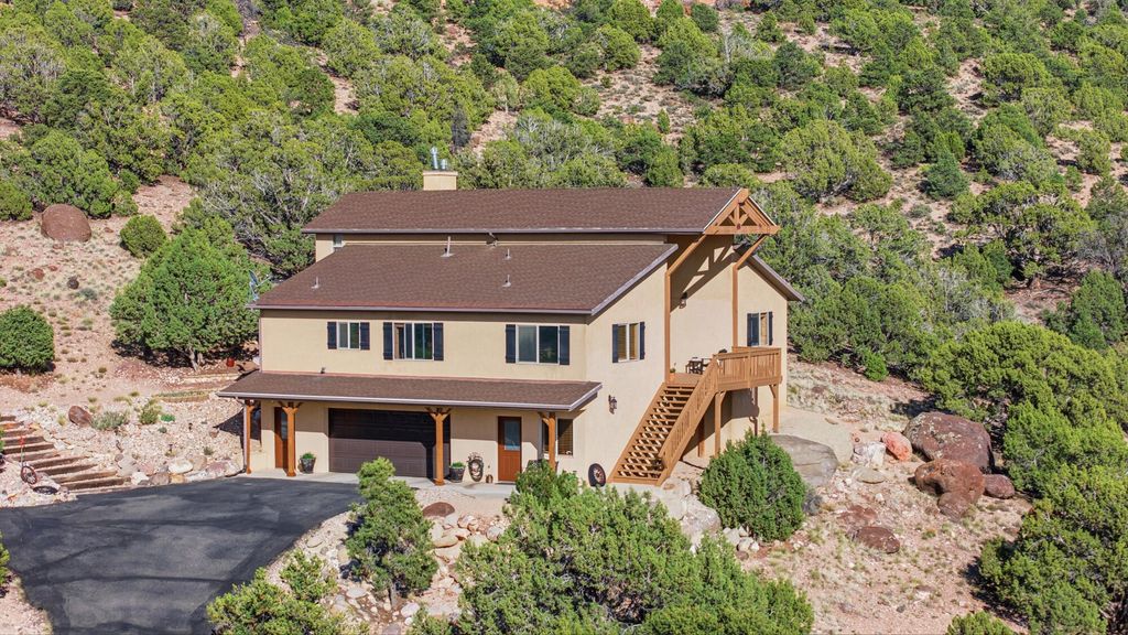 Photo of 1545 S Hamilton Drive Dr, Cedar City, UT 84720 (MLS # 115949)