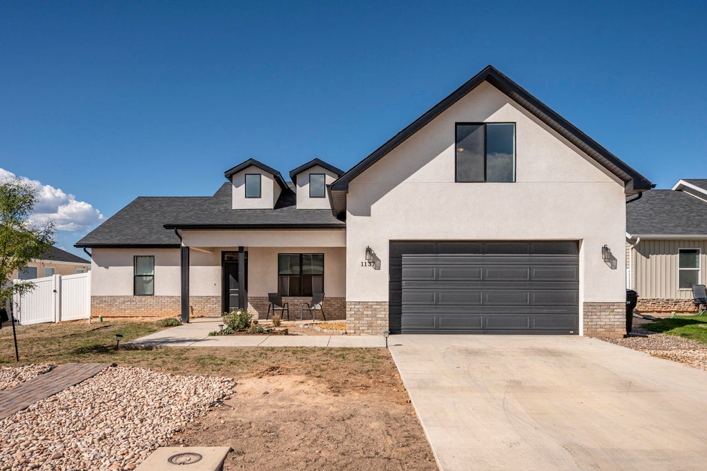 Photo of 1137 N Yucca ST W, Cedar City, UT 84721 (MLS # 118484)