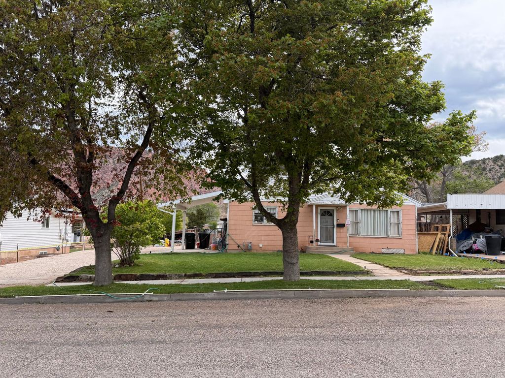Photo of 299 S 300 E, Cedar City, UT 84720 (MLS # 115943)