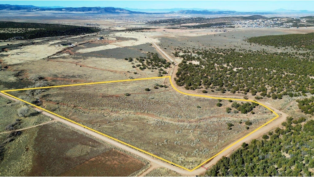 Photo of 3678 S Shurtz Canyon RD, Cedar City, UT 84720 (MLS # 117902)