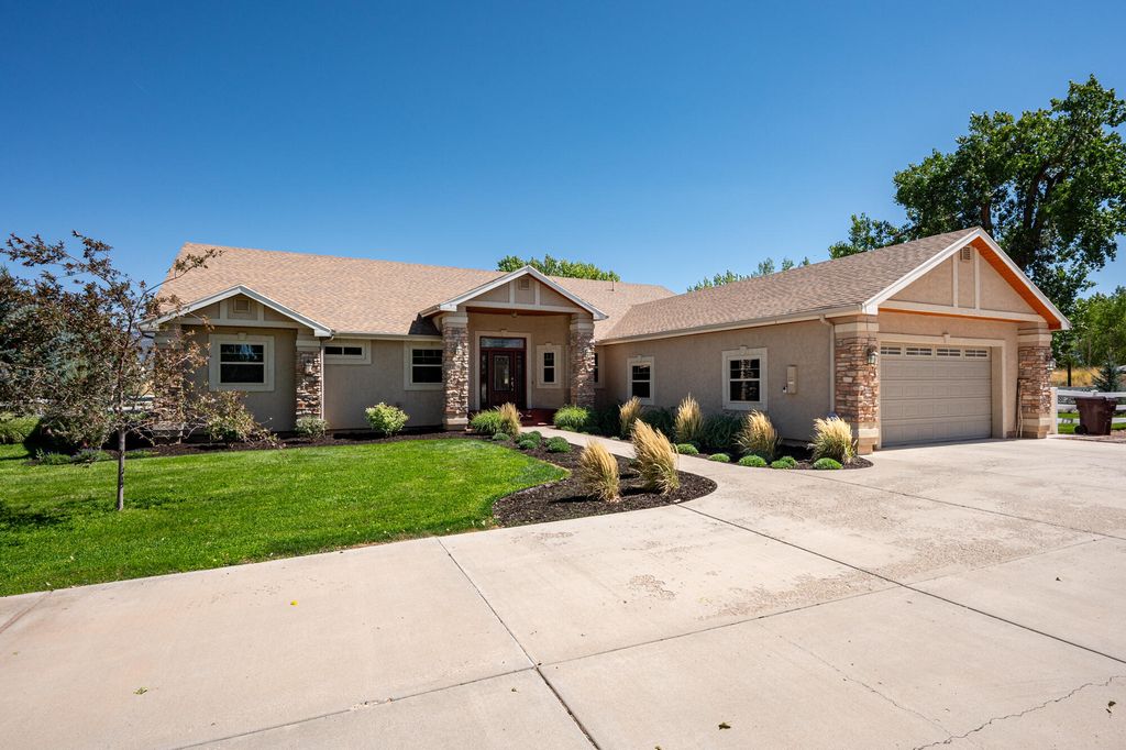 Photo of 2129 W 2650 N, Cedar City, UT 84721 (MLS # 113528)