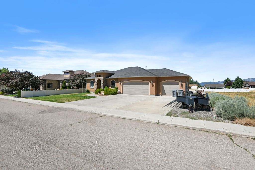 Photo of 545 N 1100 East, Beaver, UT 84713 (MLS # 114638)