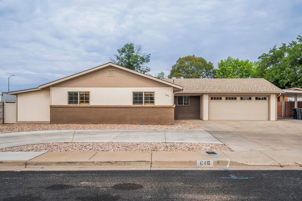Photo of 846 S 900 E, Saint George, UT 84790 (MLS # 117202)