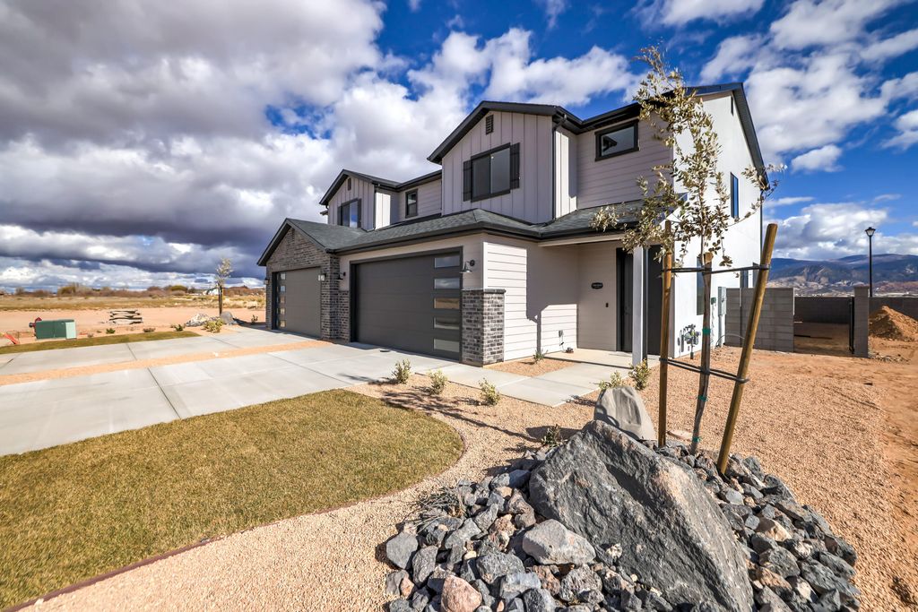 Photo of 1032 N Fern ST, Cedar City, UT 84721 (MLS # 114154)