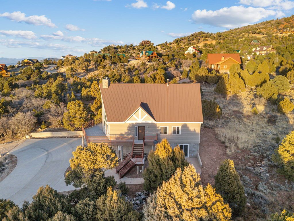 Photo of 2081 S High Juniper DR, Cedar City, UT 84720 (MLS # 113940)